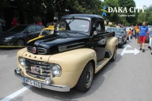old-timer-automobili-u-Capljini-2023-38